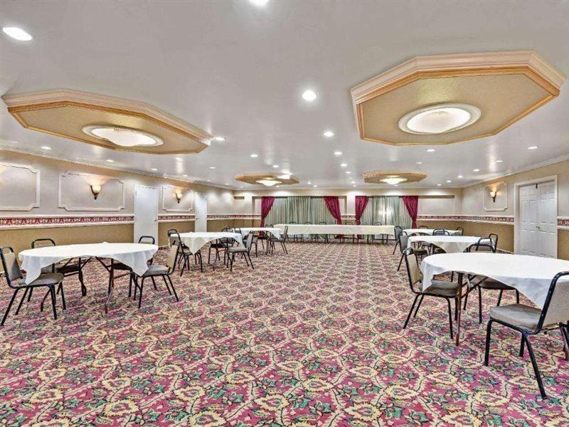 Inn At Atlantic City Hotel & Banquet Galloway Exterior foto
